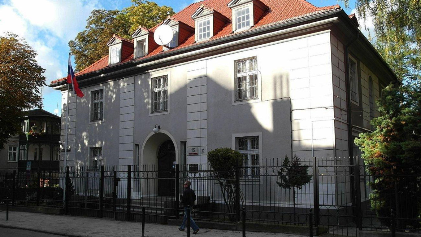 Poland Expels Russia’s Last Diplomatic Presence Amid Sabotage Allegations