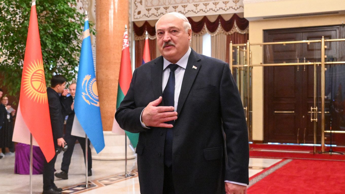 Belarus Releases 31 Ukrainian Nationals in Lukashenko-Trump Agreement