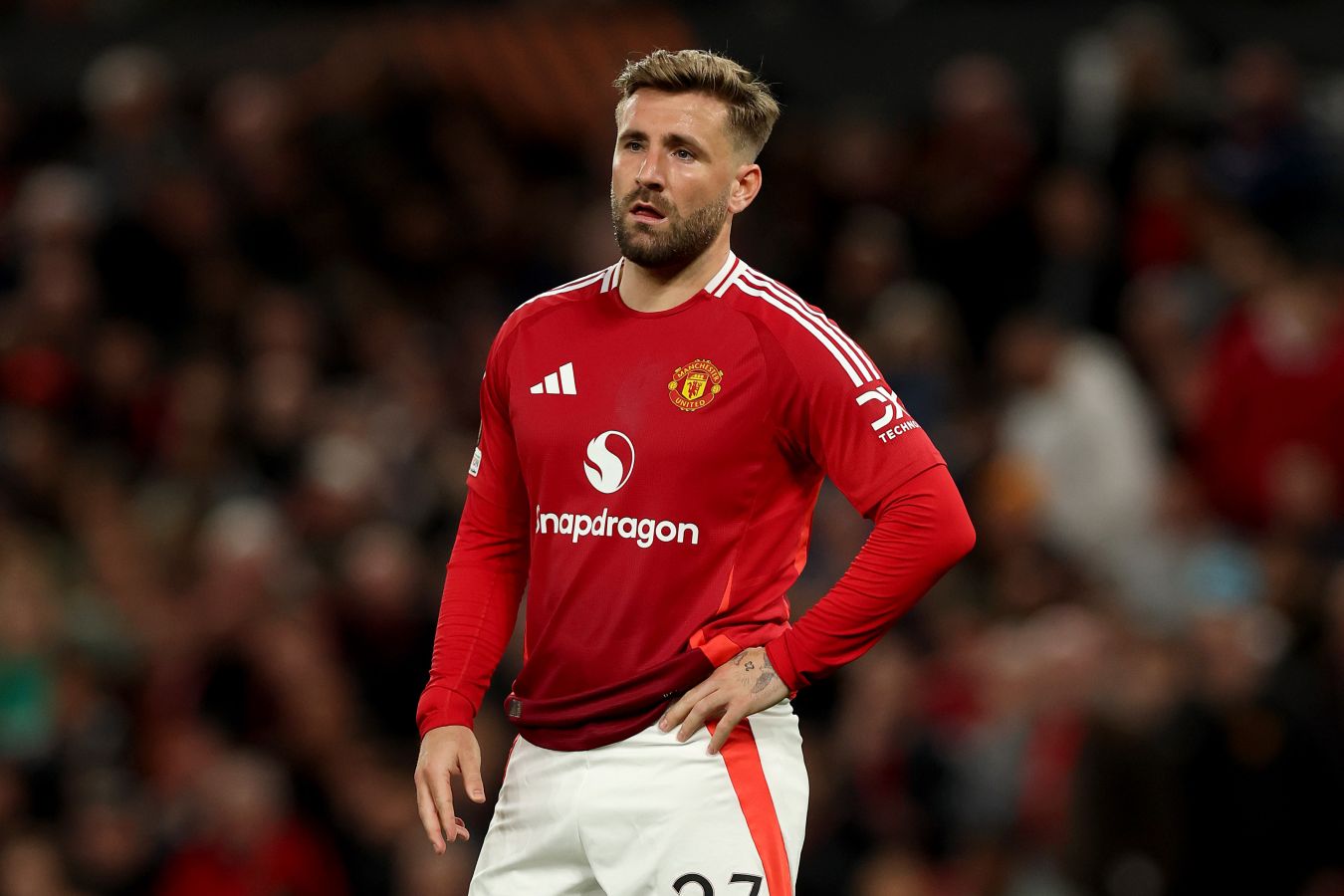 Neville Slams Luke Shaws Lackluster Performance Against Everton