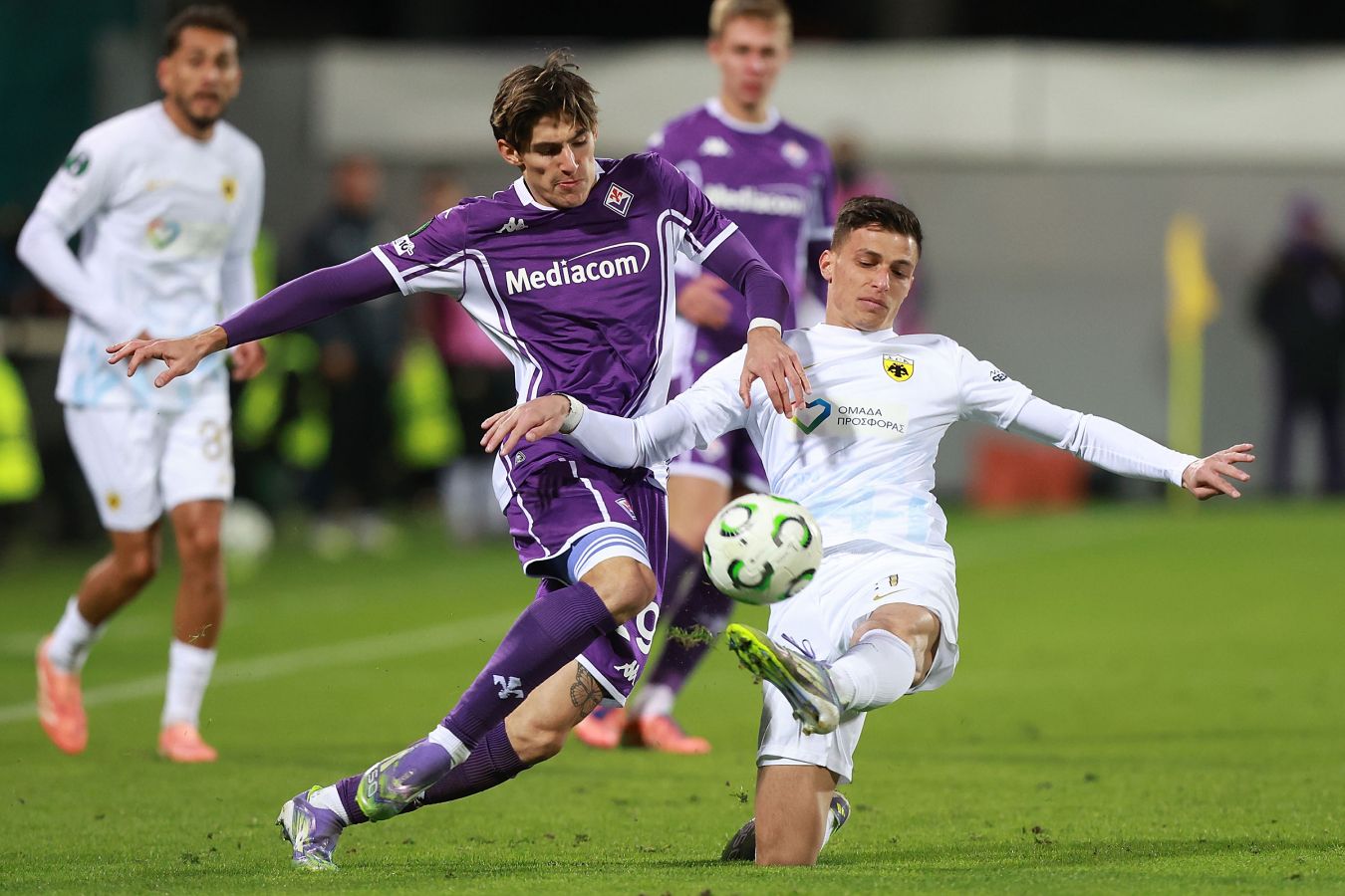 Coaching Clash: Vanoli vs. Nikolich – Review of Fiorentina vs. AEK Eurocup Match