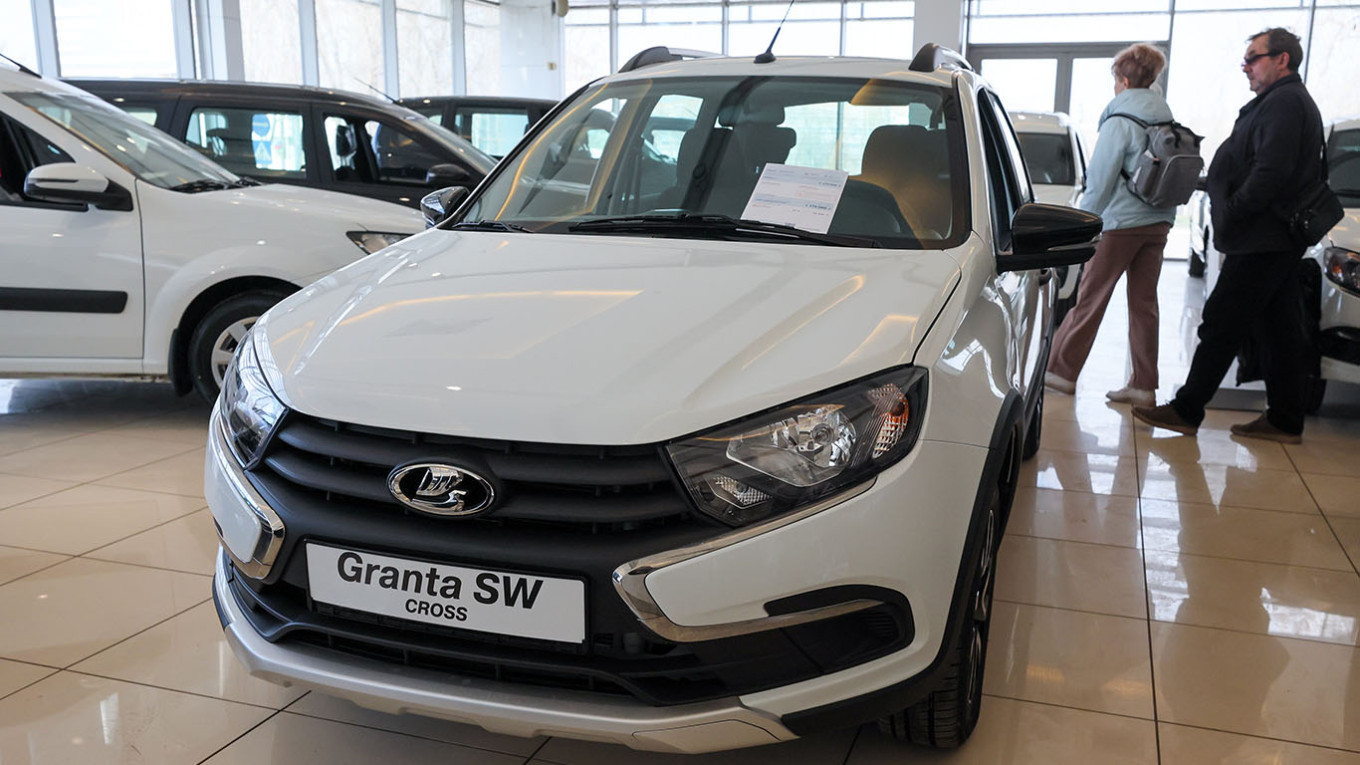 AvtoVAZ Initiates Major Recall of 33,000 Lada Grantas Over Driveshaft Issue