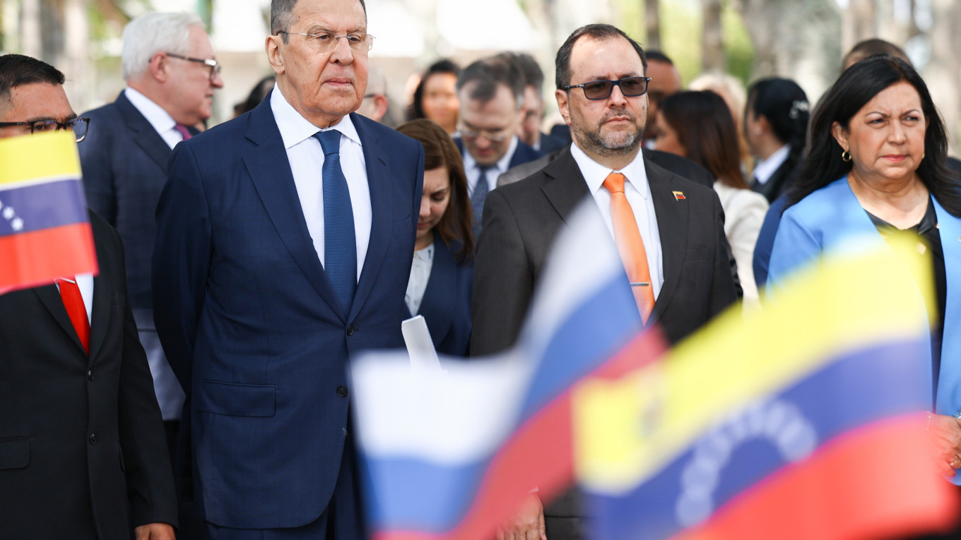 Russia Stands Firmly Behind Venezuela Amid U.S. Maritime Aggressions