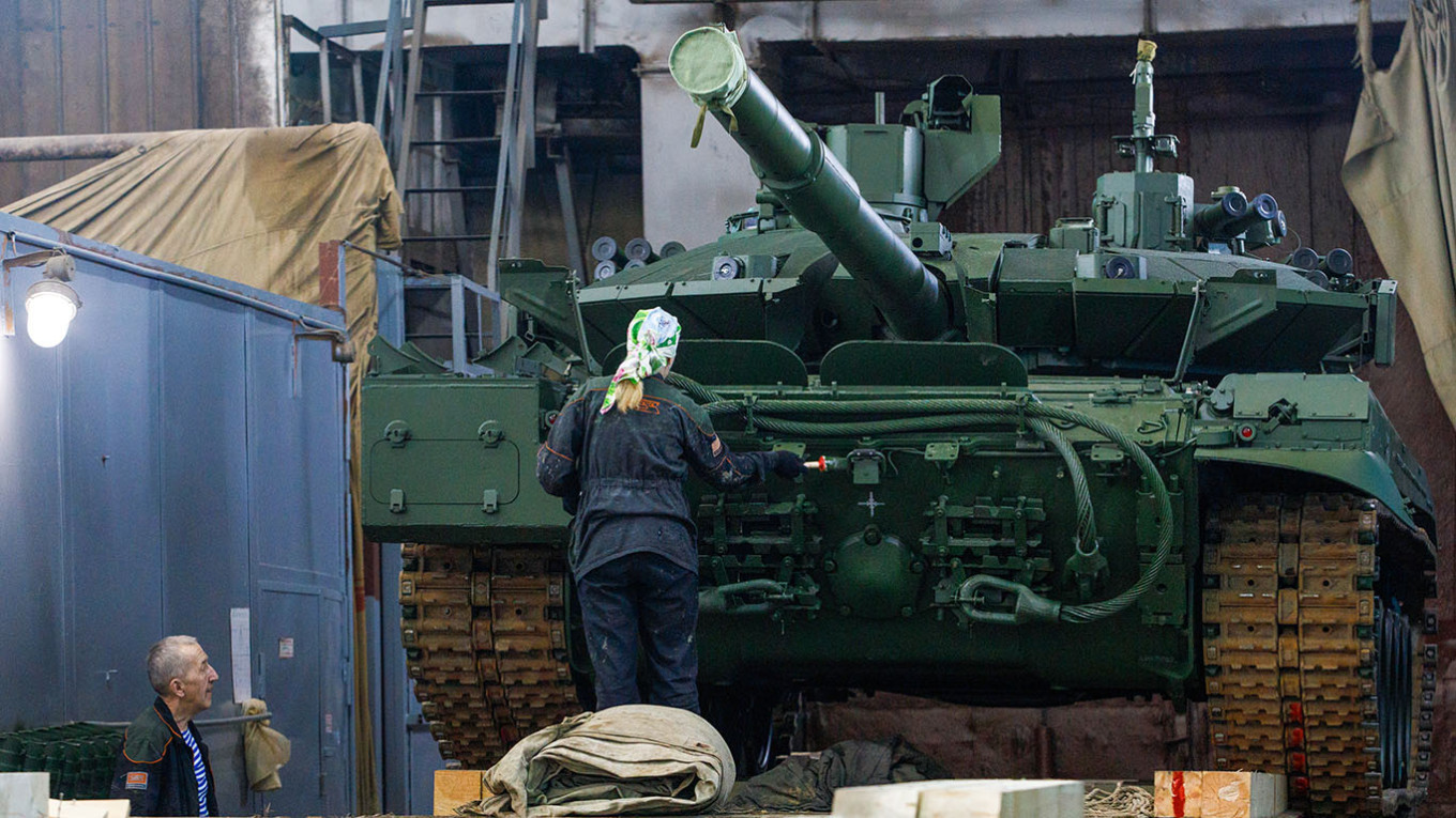 Russias Defense Industry: Is the Momentum Fading by 2025?