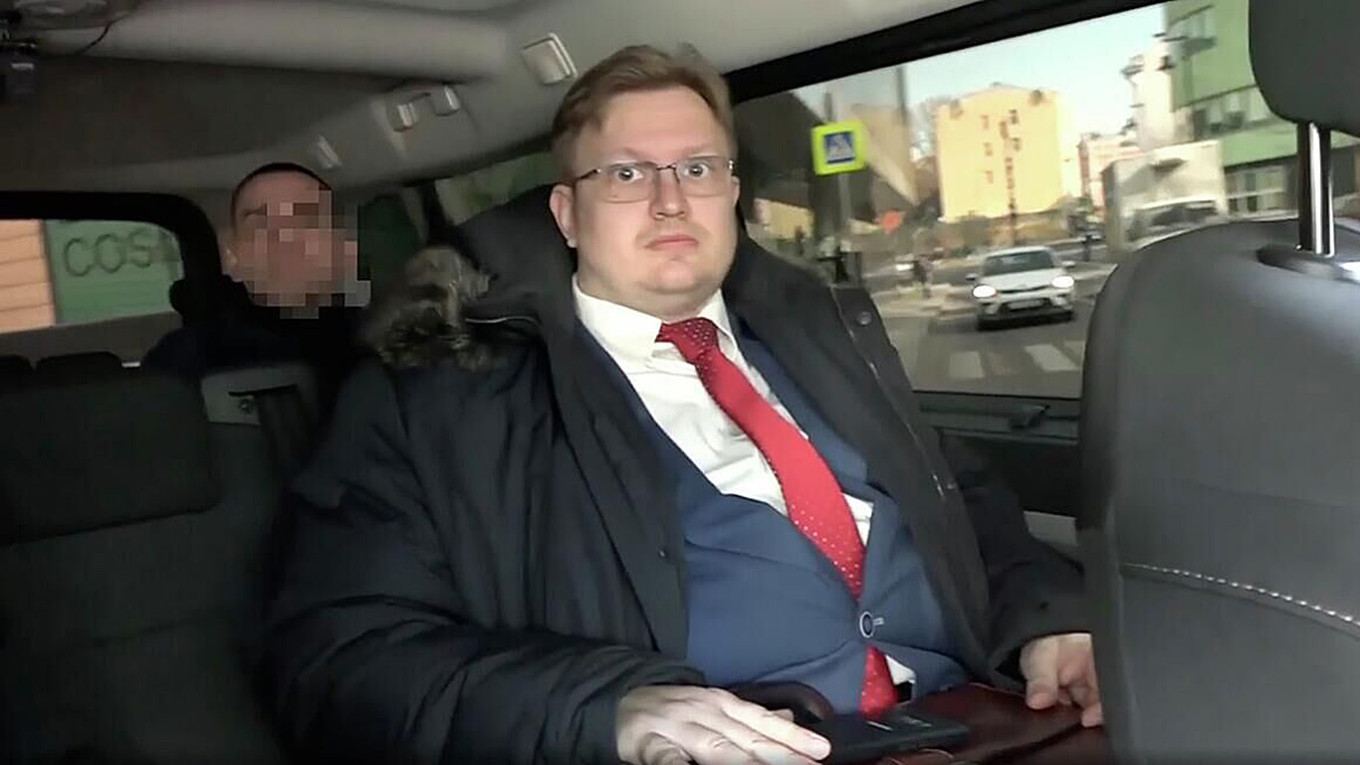 Moscow Court Sentences Ex-Diplomat to 12 Years for Espionage Against Russia