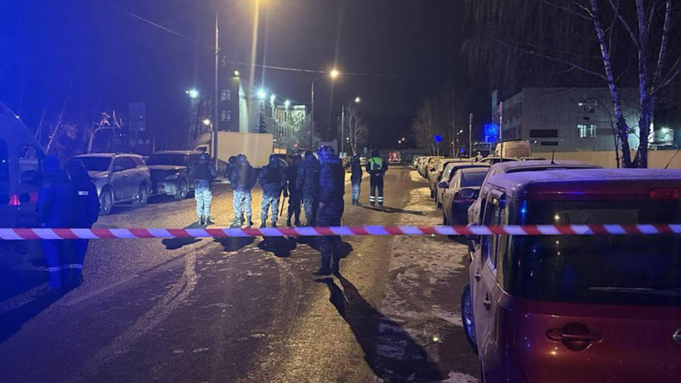 Moscow Blast Claims Lives of Two Traffic Officers, Investigation Underway