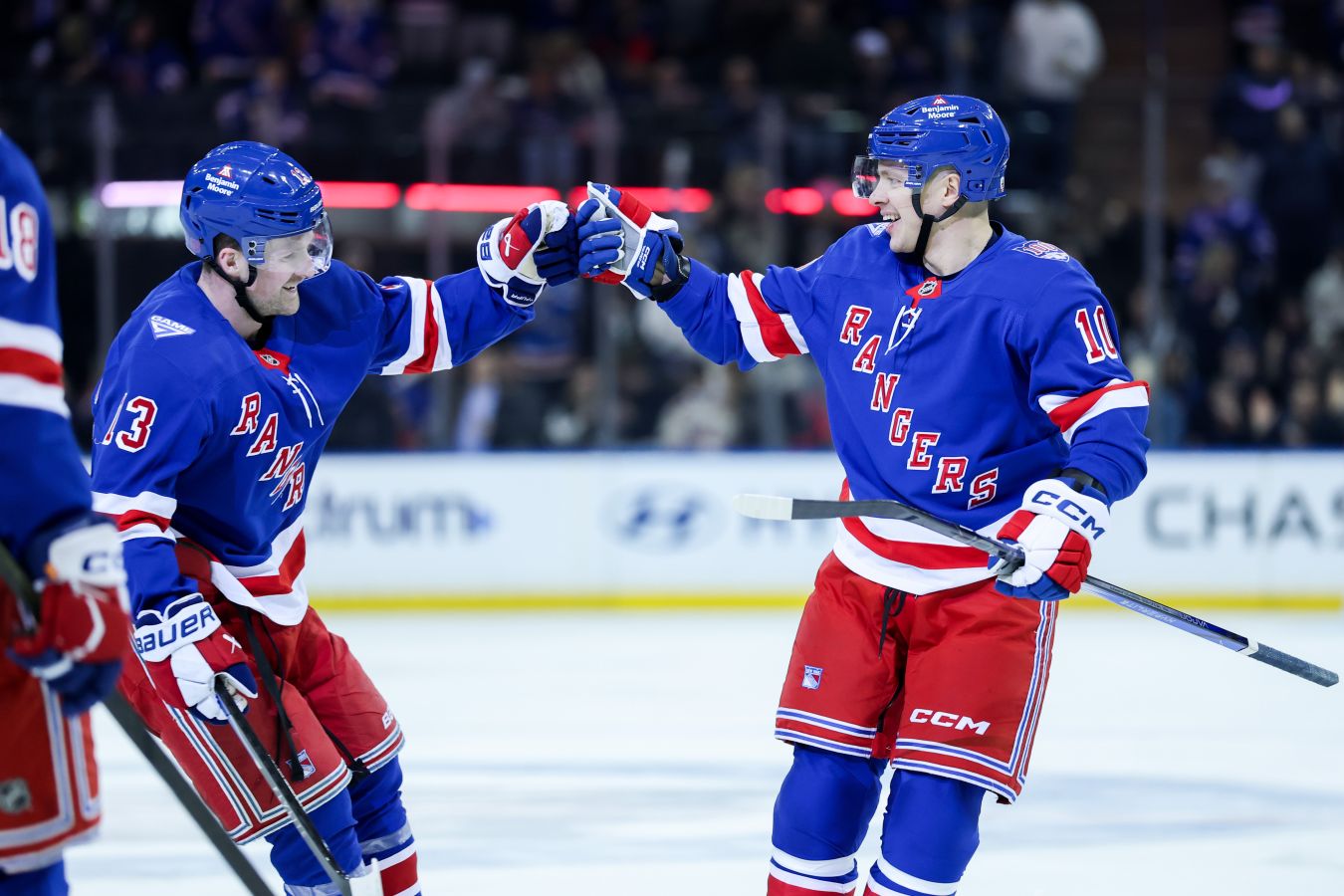 Vyacheslav Bykov: Artemiy Panarin Inspires the Next Generation of Russian Hockey Players