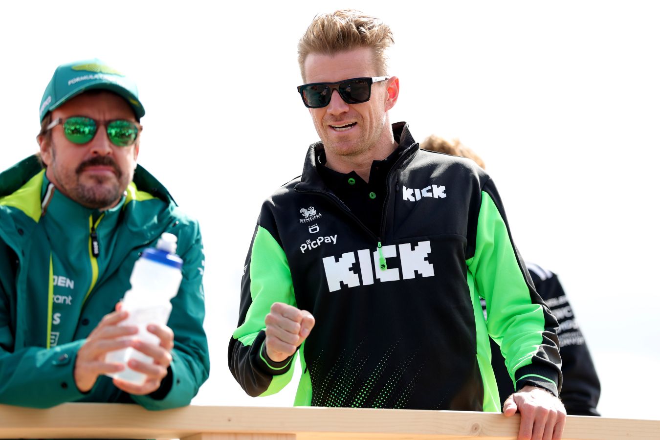 Nico Hülkenberg Gifts Fernando Alonso a Walking Stick at Abu Dhabi GP