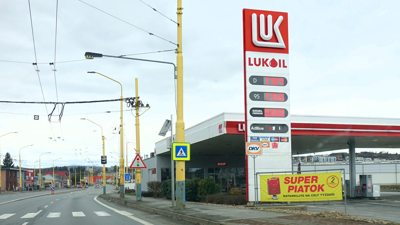U.S. Eases Restrictions on Lukoil Gas Stations While Navigating Sanctions Landscape