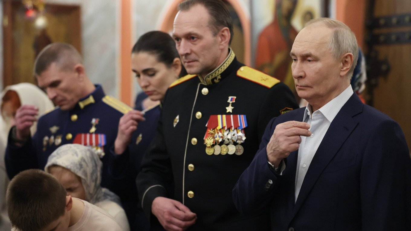 Putin Equates Soldiers Sacrifice to Christs Mission in Orthodox Christmas Address