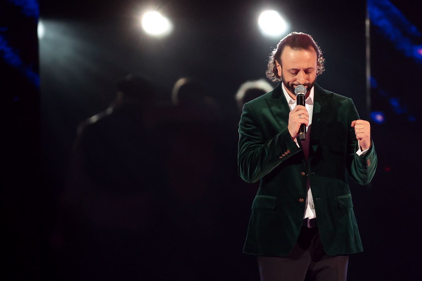 Ilya Averbukh Explains His Choice to Invite VHL Hockey Players to Ice Age