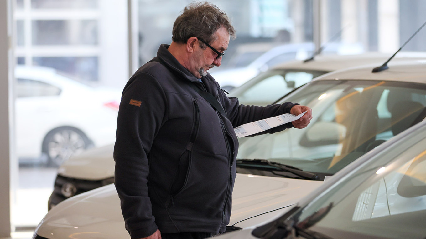 Ladas 2025 Sales Dive 25% Amid High Borrowing Costs and New Fees