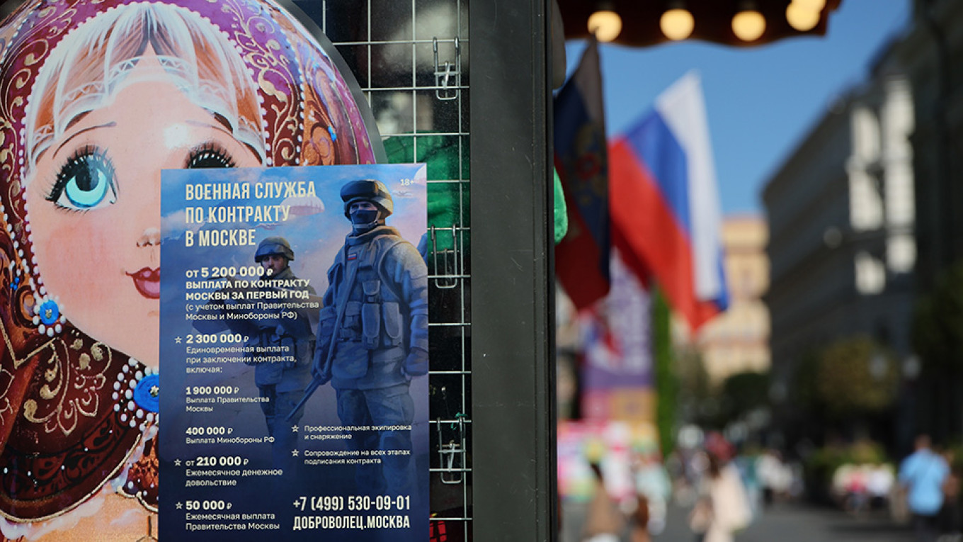 Decline in Russian Military Contracts: A 6% Drop in 2025 Recruitment