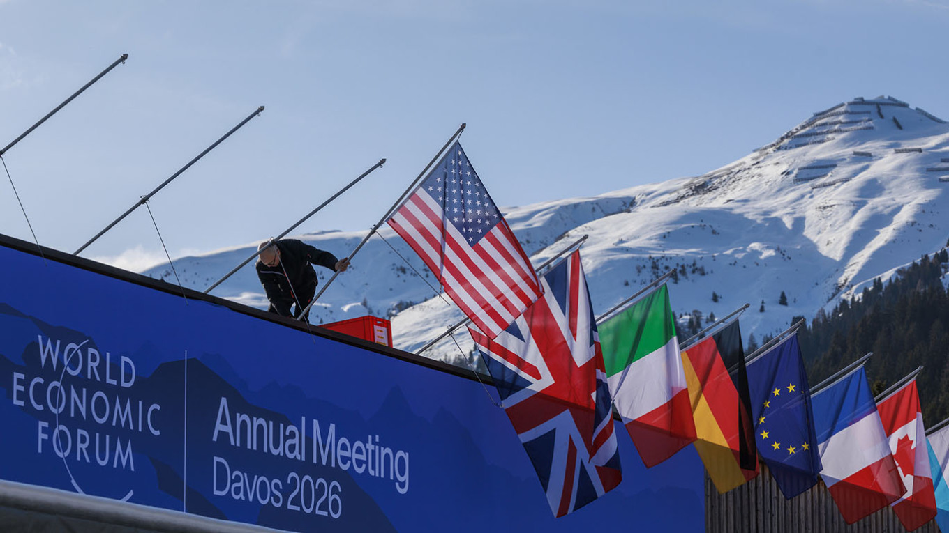 Trumps Greenland Ultimatum Steals the Spotlight from Ukraine Conflict at Davos