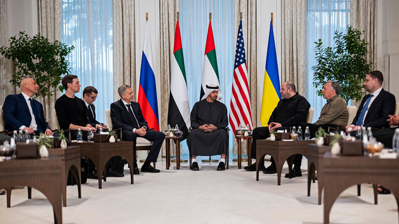 Constructive Progress Marked in Trilateral UAE Talks, Kremlin Indicates More Efforts Needed