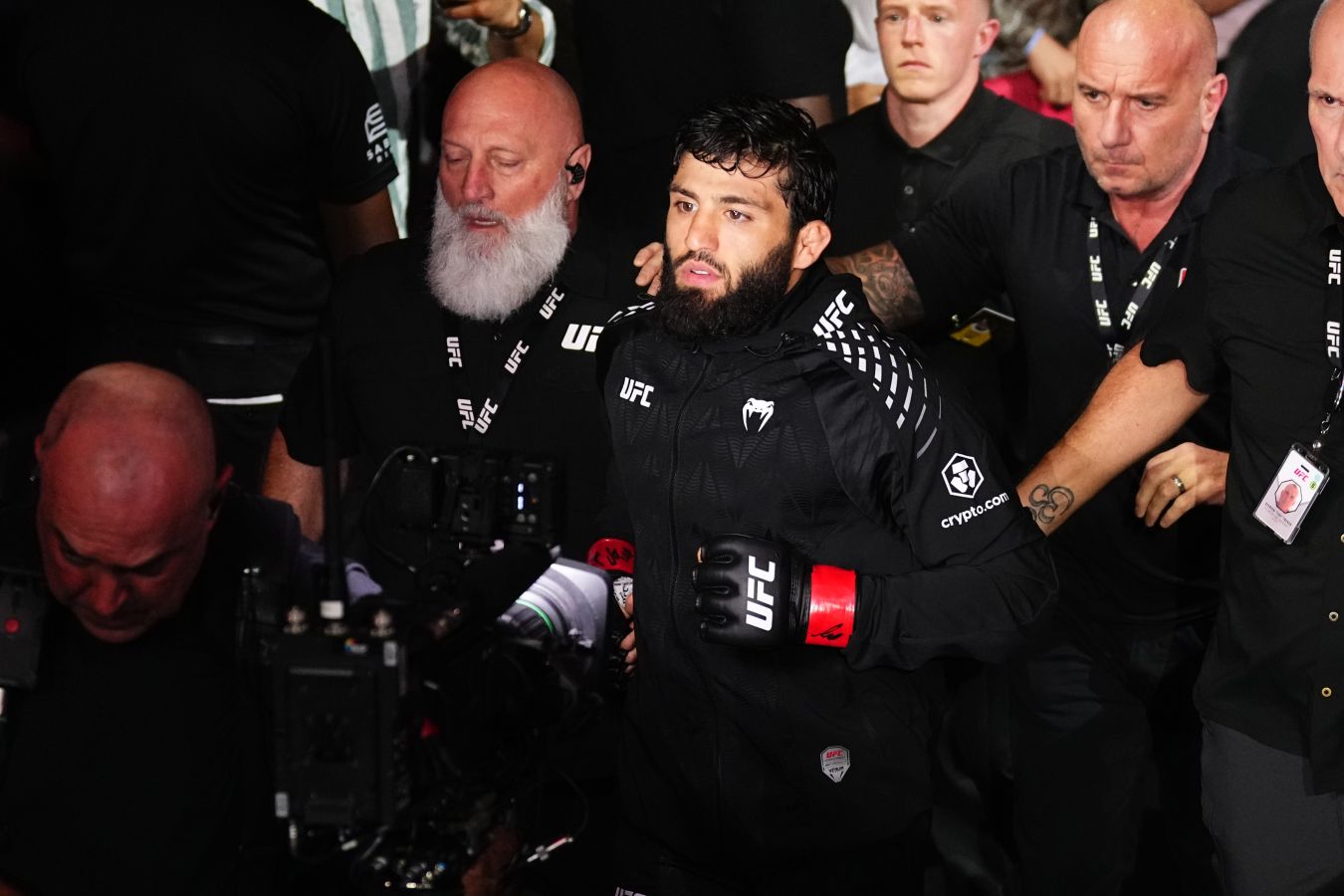 Arman Tsarukyan Enjoys Snowy Adventures: Watch the Video