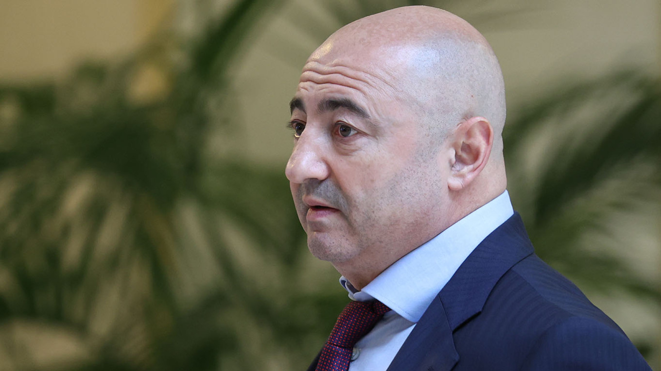 Senator Alexander Vaynberg Steps Down from Federation Council to Join Front Lines in Ukraine