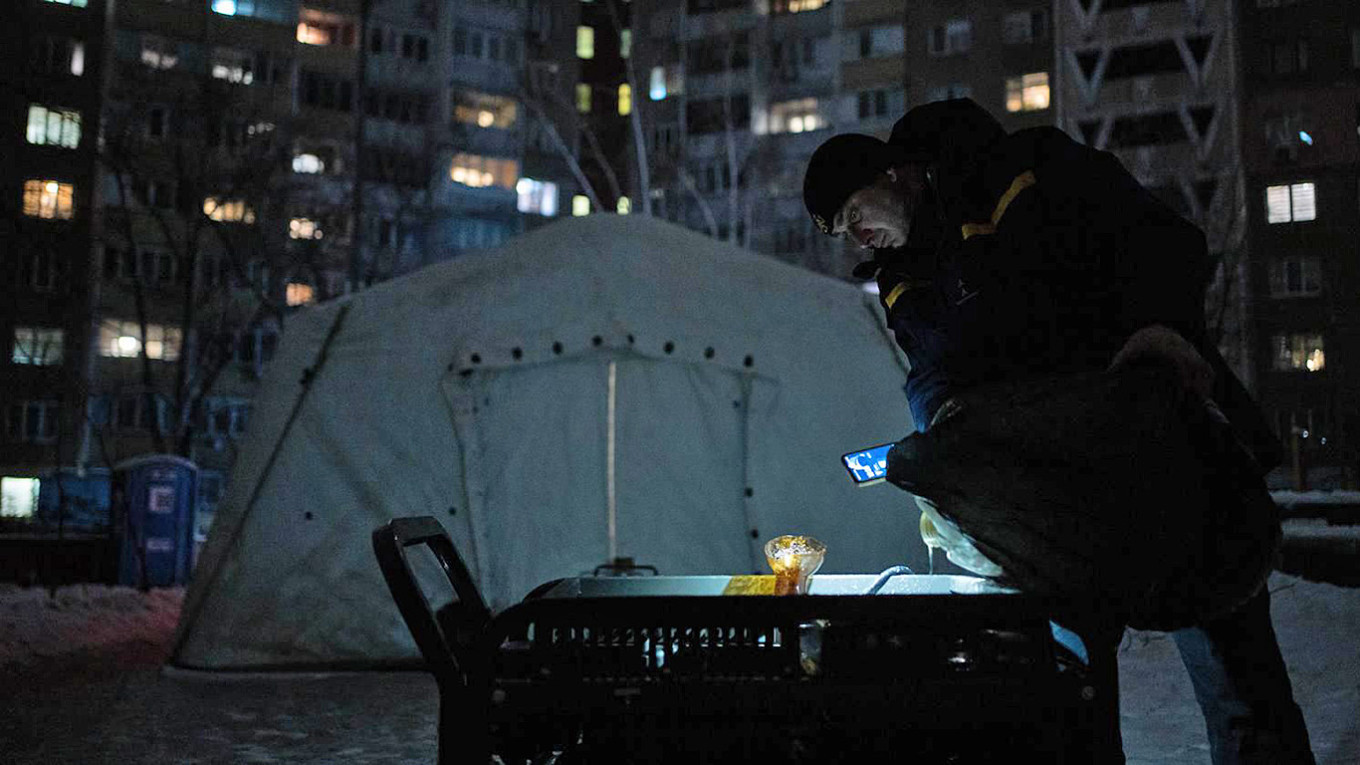 Kremlin Confirms Temporary Halt on Kyiv Airstrikes Following Trump’s Request for Peace Talks